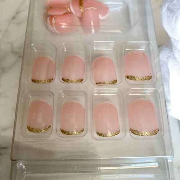 Press-On Nails 24pc Set $6 ea or 2 for $9 or 4 for $15 Mix and Match NEW - Picture 2 of 7